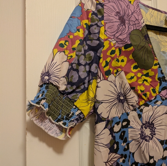 NWT Vila v neck midi tea dress with side split in mixed floral print - Picture 6 of 9